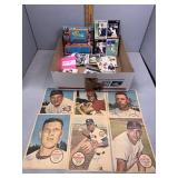 Loose assorted baseball cards - Classics Travel ed