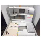 Bernina Model B770 Quilters Edition w/ travel bag