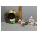 Five pc Ornate grouping incl 3 HP snuff bottles, b