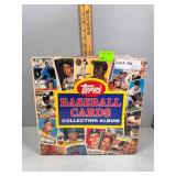 Topps Baseball card album w 600+ cards - mostly 19