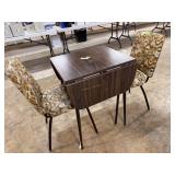 1960s MCM dinette with dual drop leaf and pair of
