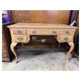 Weiman blonde five drawer desk with cabriole legs
