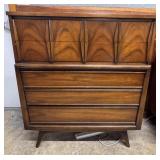 United Furniture Co. MCM upright 6 drawer dresser
