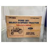 Ertl Ford 981 Select O Speed Tractor new old