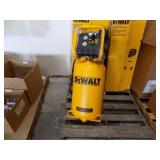 DeWalt Heavy Duty 225 max psi 15 gal upright compr