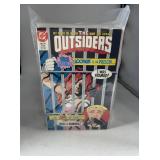 46 DC Outsider Comic Books: The Outsiders #2, 4-6,