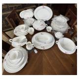 Royal Worcester Perintes 5pc dinner service for 8