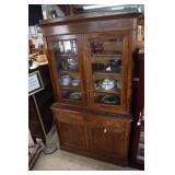 Burl Display cabinet with glassfront double-door