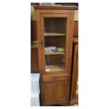 Oak kitchen cabinet with glassfront top, single dr