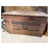 Wooden advertising shipping container Goodwinch ru