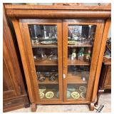 Tiger Oak display cabinet with mirror back and col