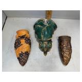 Three wall pockets incl green luster, natural fini