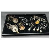 Collection Necklaces / Pendants / Earrings...