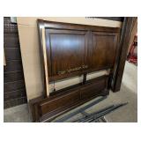 QUEEN HB, FB, RAILS W/ OUTLETS