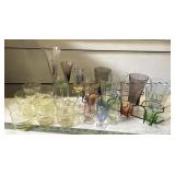LOT VINTAGE COLORED GLASSWARE