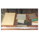 LOT OF PICTURE FRAMES
