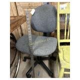 UPHOLSTERED OFFICE CHAIR