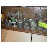 CONTENTS OF MIDDLE SHELF, ASSORTED GLASSWARE, CREA