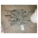 BUCKET WITH MISC 1/2 IN DRIVE CRAFTSMAN SOCKETS, B