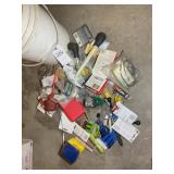 BUCKET WITH MISC AUTO RELATED ITEMS, FUSES, SPARK