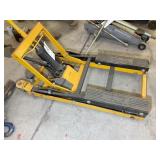 HARBOR FREIGHT TOOLS MOTORCYCLE JACK
