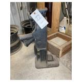 VINTAGE RAILROAD JACK BY SIMPLEX, APPROX 23 IN MIN