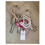 GROUP OF 6 ADJUSTABLE METAL CLAMPS