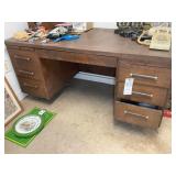 7 DRAWER DOUBLE PEDESTAL DESK, TO BE REMOVED FROM