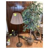 4 BULB FLOOR LAMP AND ARTIFICIAL TREE