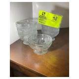 GROUP OF JEANNETTE GLASS CO IRIS AND HERING BONE,