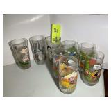 GROUP OF PEANUTS AND PORKY THE PIG COLLECTABLE GLA