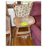 CHILDS WOODEN HIGH CHAIR