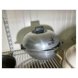 BUN WARMER AND CASSEROLE DISH