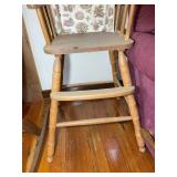 CHILDS WOODEN HIGH CHAIR