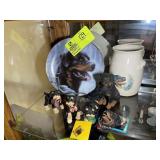 GROUP OF ROTTWEILER THEMED PLATES, FIGURINES, ETC