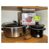 GROUP OF 3 CROCK POTS