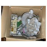 GROUP OF WILTON CAKE MOLDS AND ACCESSORIES