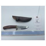 FIXED BLADE HUNTING STYLE KNIFE WITH WOOD HANDLE,