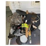 LARGE GROUP OF KITCHEN UTENSILS, WISP, SPOONS, STR