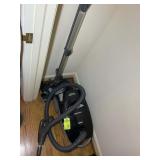 KENMORE PROGRESSIVE CANISTER VACUUM