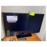 LG FLAT SCREEN TV, MODEL 32LB520B, WITH REMOTE