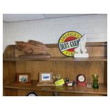 SHELF CONTAINING DECORATIVE ITEMS, CLOCK, DUCK, VA