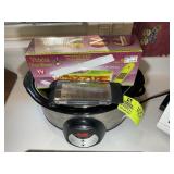 GROUP INCLUDING CROCKPOT SMART POT, AND TWO CHOP W