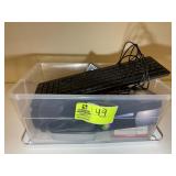 SMALL TOTE WITH MISC ELECTRONICS, KEYBOARD, CAMERA