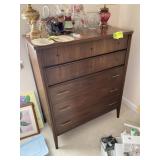 5 DRAWER CHEST OF DRAWERS, 39 IN X 19 IN X 46 IN,