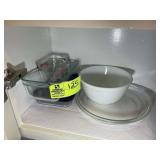 GROUP OF MISC PYREX ITEMS, PIE PLATE, BOWL, MEASUR