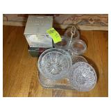 GROUP OF CLEAR GLASS SERVING PIECES, CANDY DISHES,