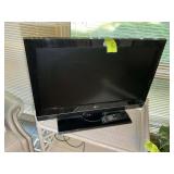 LG 32LC7D 32 IN FLATSCREEN TV