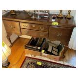 JAMESTOWN AMERICAN FURNITURE 4 DRAWER BUFFETT TABL