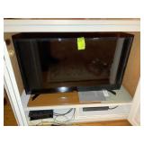 SAMSUNG 40 IN 5 SERIES FLAT SCREEN TV
